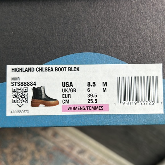 NWT Sperry Highland Chelsea Boots - Picture 8 of 8